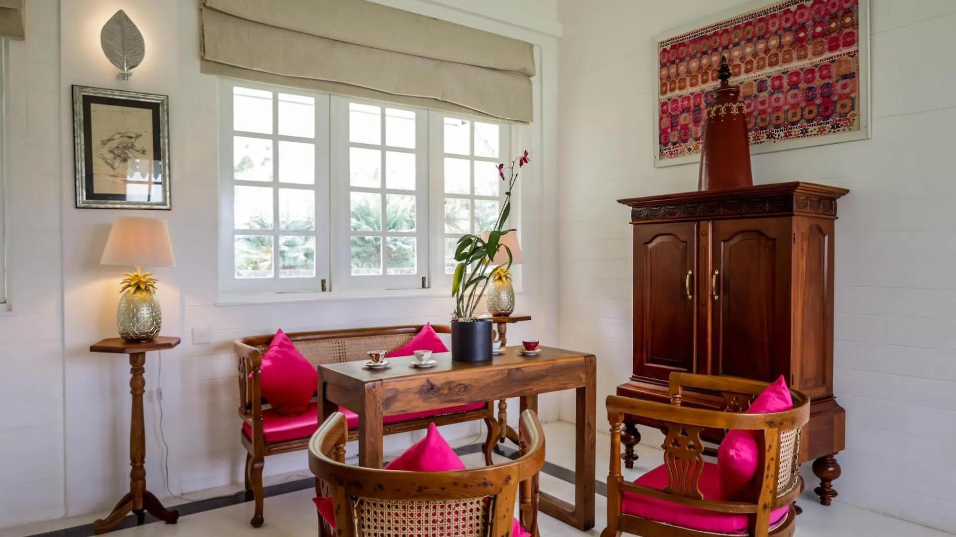 The Flame Tree Estate & Hotel Kandy 5*,